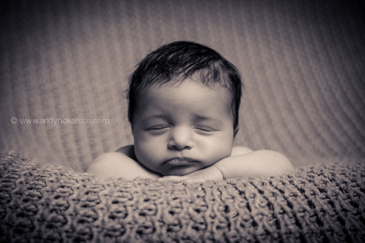 black-and-white-newborn-baby-photography