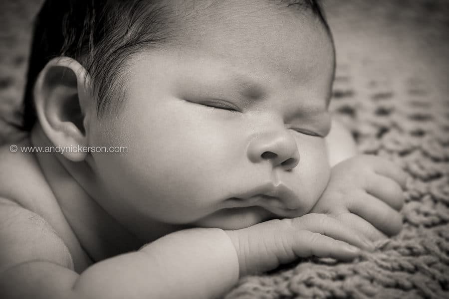 black-and-white-baby-photography-0616