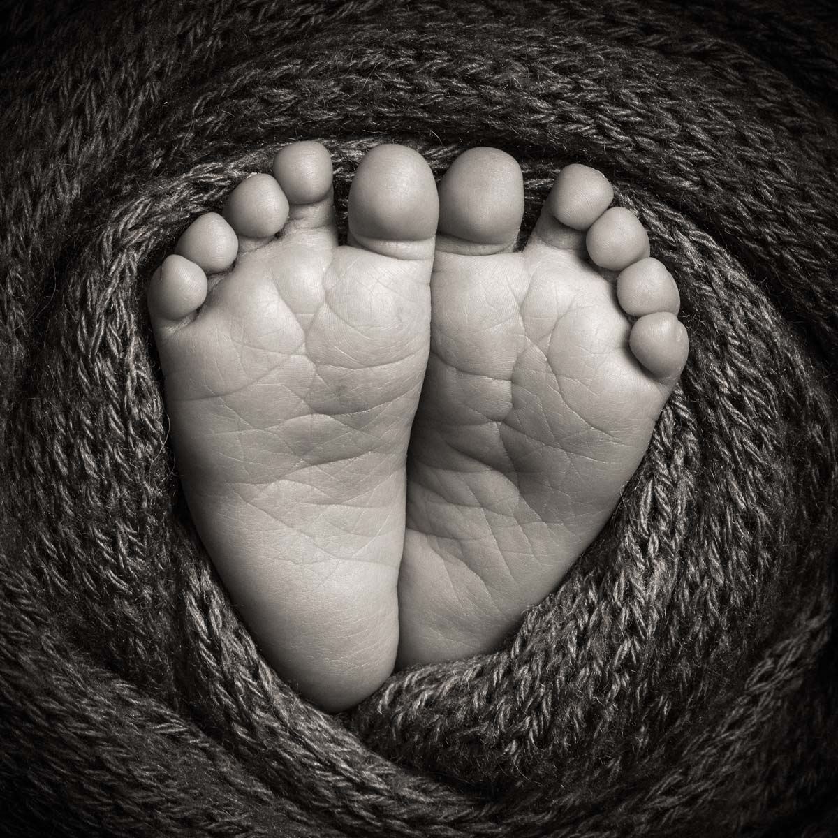 newborn-photography-feet-northampton-2025 newborn-photography-feet-northampton-2025